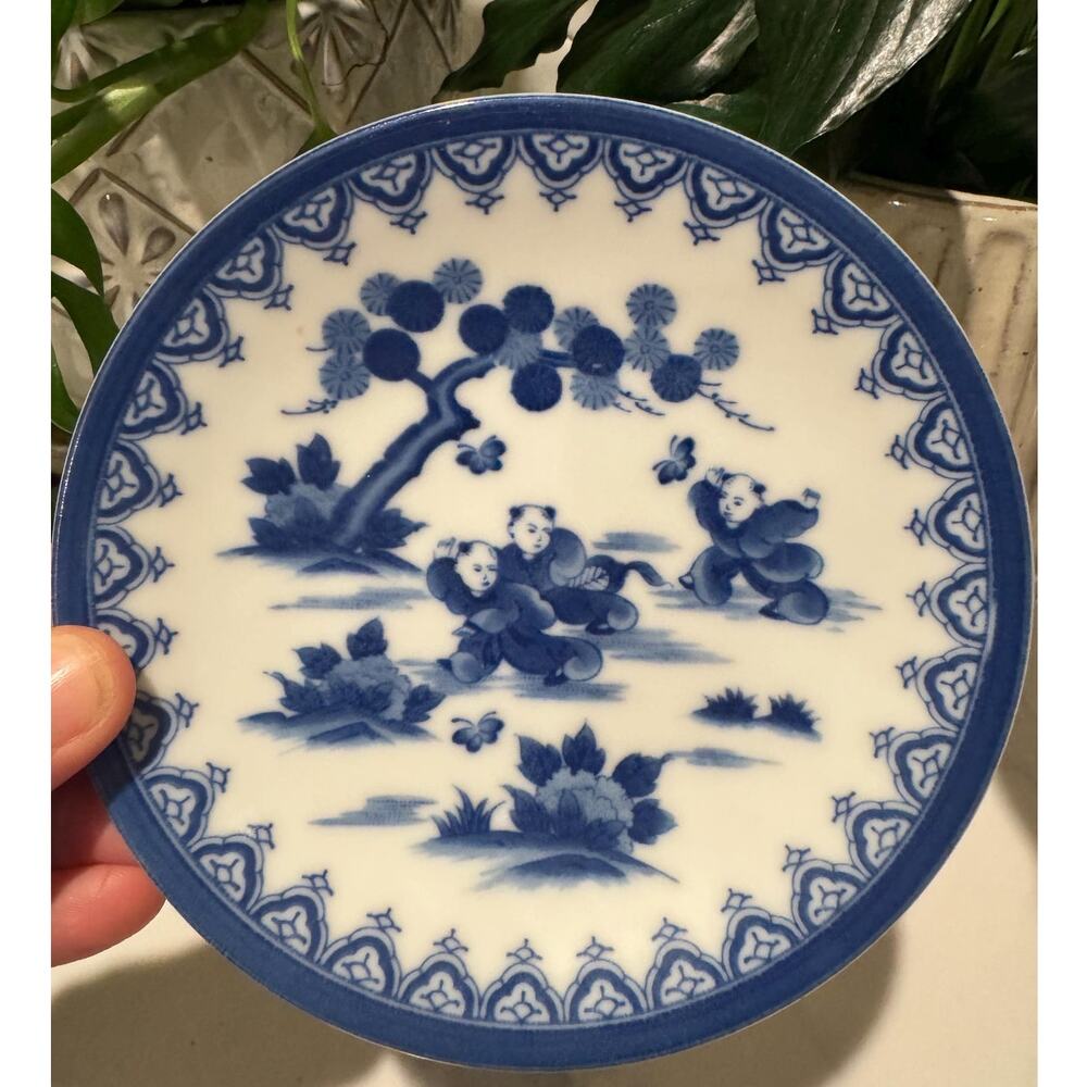 Vintage Porcelain Blue and White Chinoiserie Dish for Plate Wall